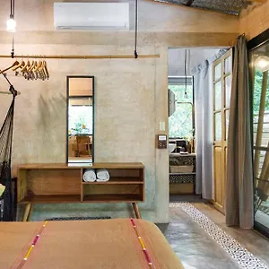 https://villa-zen-canto-tuuch-may-the-jungle-be-with-you.tulum-hotels.net