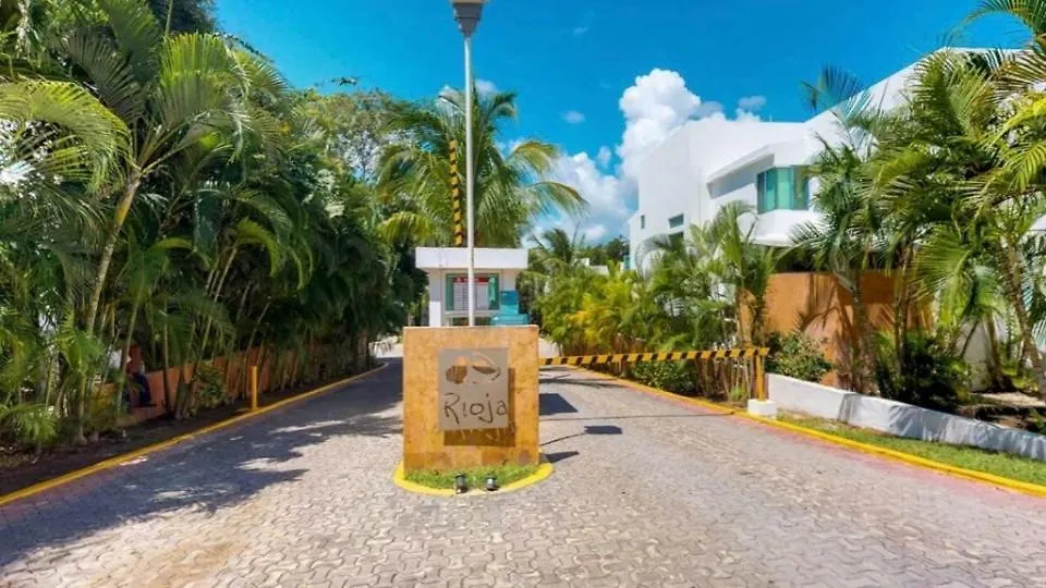 Casa Rioja Playacar Bed and Breakfast Playa del Carmen 0*,