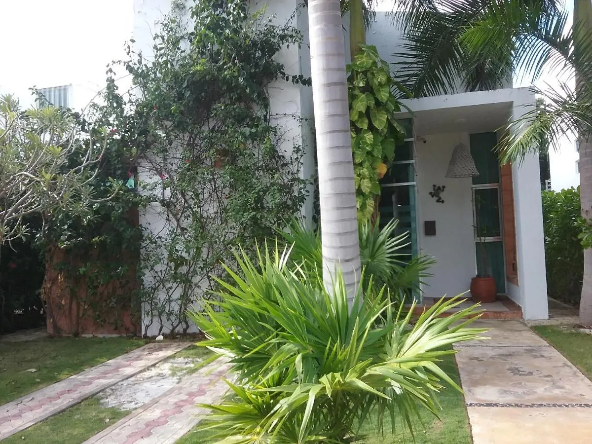 Casa Rioja Playacar Bed and Breakfast Playa del Carmen 0*,